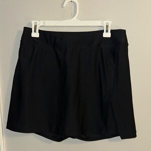 Outdoor Voices size Large black skort with slit